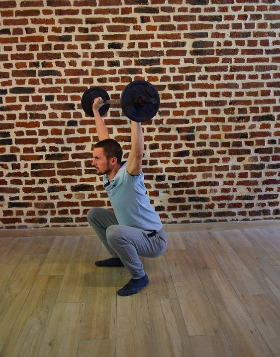 Photo Overhead deep squat